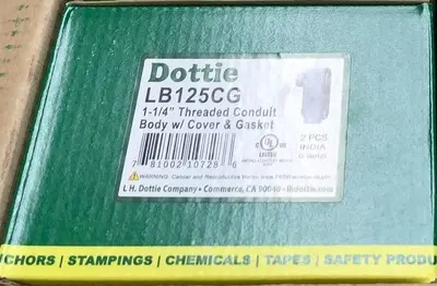 Dottie LB125CG 1-1/4" Threaded Conduit Body W/ Cover & Gasket - Thumbnail 2